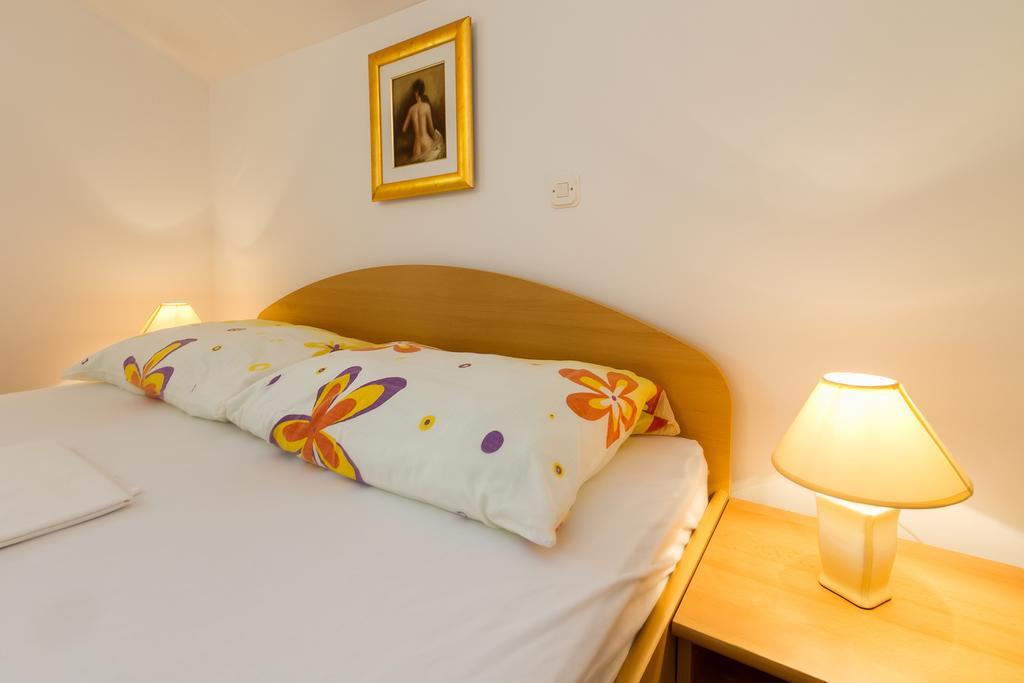 Apartments Vukelic Klenovica Pokój zdjęcie